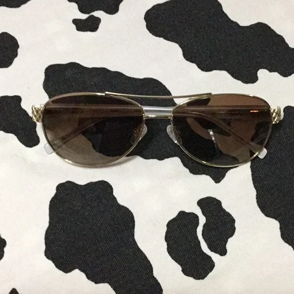 Vera Bradley Polarized Aviator Sunglasses - Picture 4 of 8